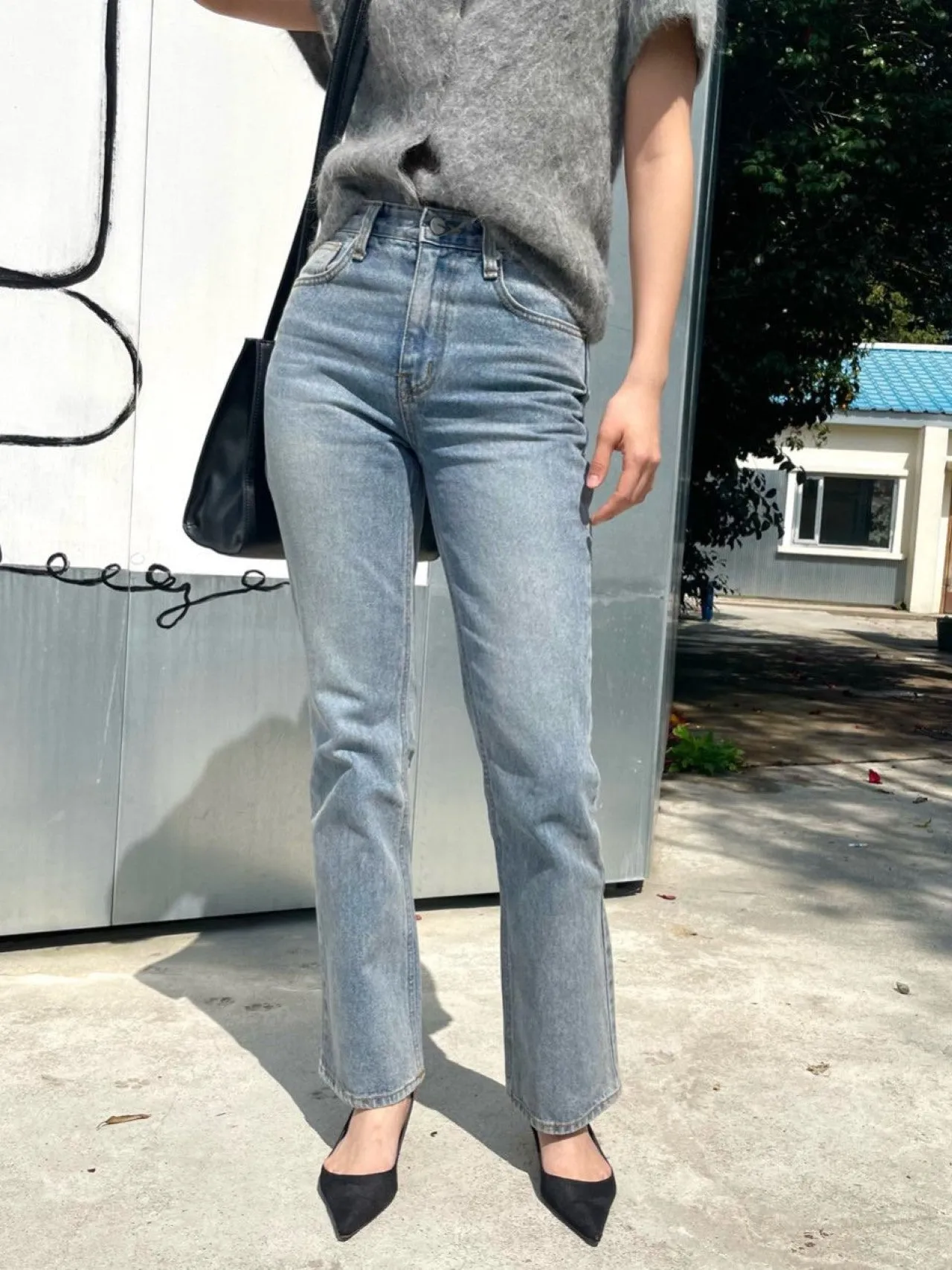 SEMI FLARED DENIM JEANS